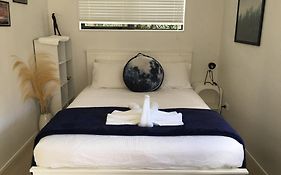 West Auckland Delight Stay